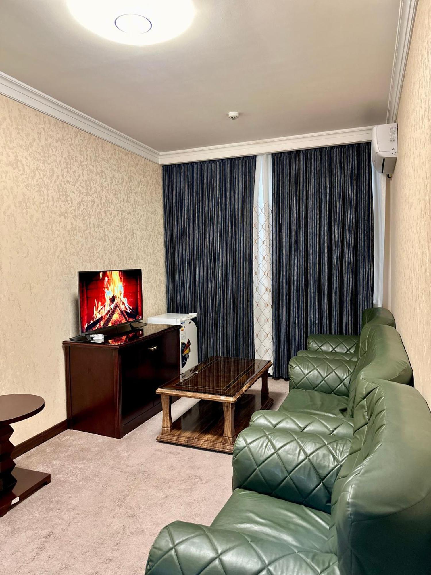 Hayot Hotel Tashkent Exterior foto
